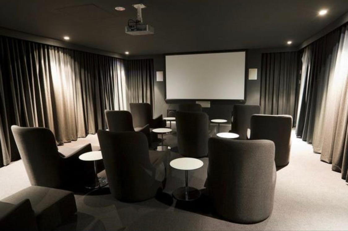 Circle On Cavill Sub Penthouse W/ 4 Bedrooms Gold Coast Exterior photo